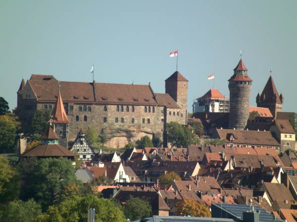 Die Burg in Nürnberg - Picture by DALIBRI (Own work) [CC BY-SA 3.0]